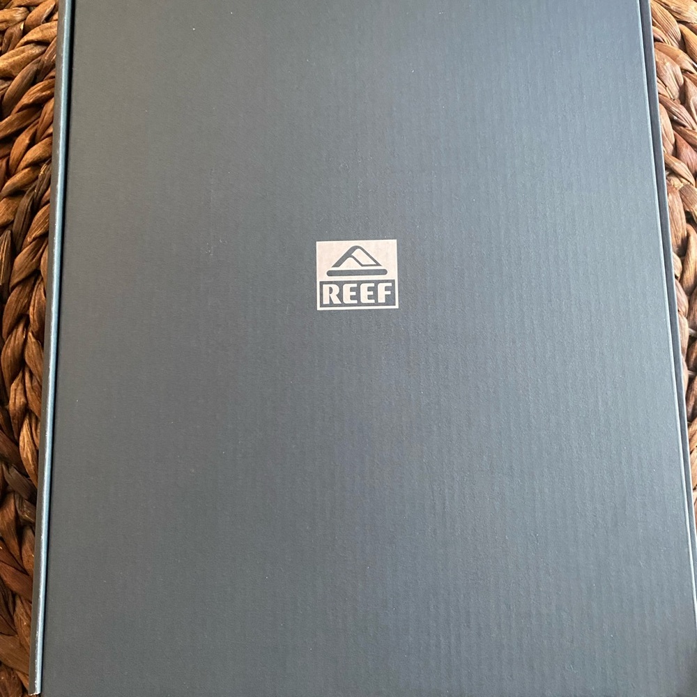 New in Box Reef Ojai Two Bar Slides - Picture 7 of 7